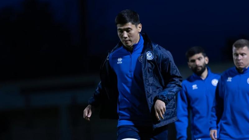 Исламхан – об уходе ветеранов из сборной: никто их не прогонял