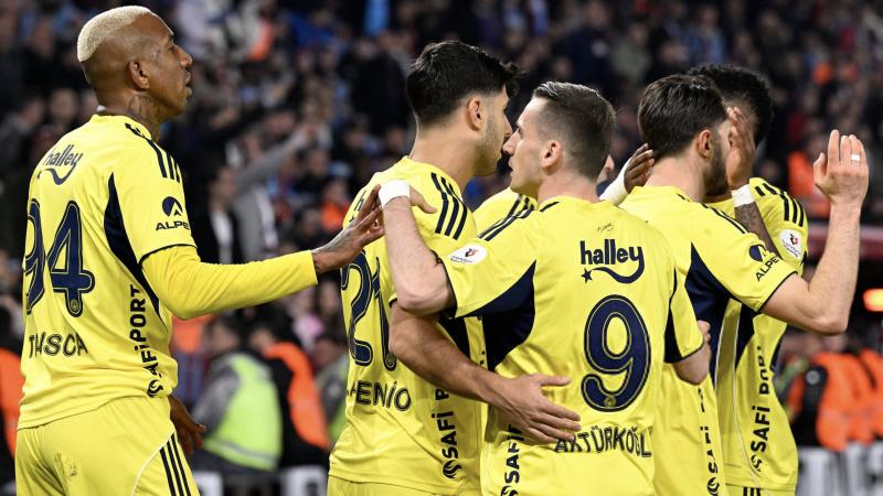 «Фенербахче»—«Ноттингем Форест»: алаң иелері жеңіске жетеді