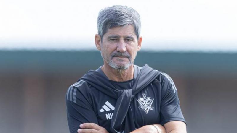 «Ақтөбе» Костовтың болашағы жайлы пікір білдірді: ол жұмысын жалғастырады