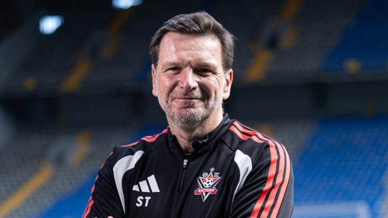 «Әлемдегі кез келген команданы жаттықтыра алады»: Қырғызстан шабуылшысы «Ақтөбе» жаттықтырушысына тәнті болды