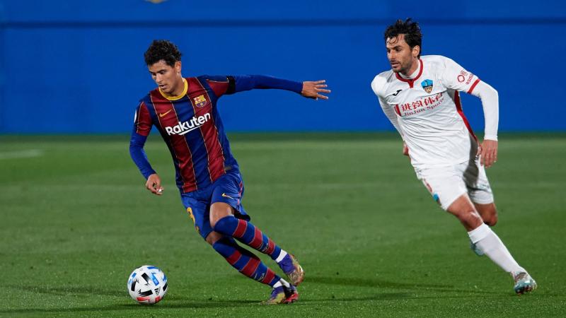 Агент экс-игрока «Барселоны»: рассматриваем предложение «Кайсара»