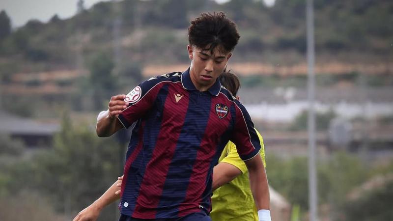 Казахстанец подписал контракт с «Леванте»: он может сыграть в Ла Лиге