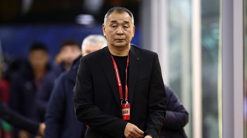 Главный тренер сборной Казахстана отказался от иностранца после критики в СМИ