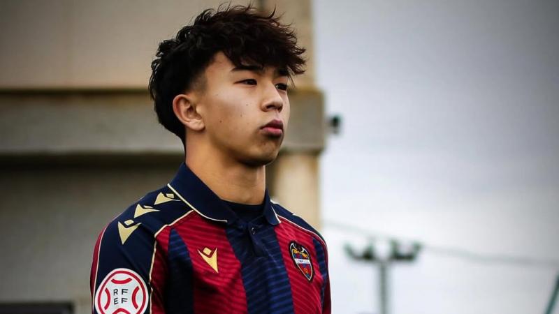 Қазақстандық футболшы Ла Лига клубының резервтік командасында дебют жасады