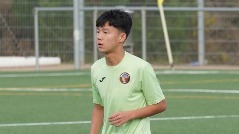 «Эльче» ойыншысы «Барселонадағы» қазақ туралы: көпшіліктің арасынан ерекшеленіп тұратын