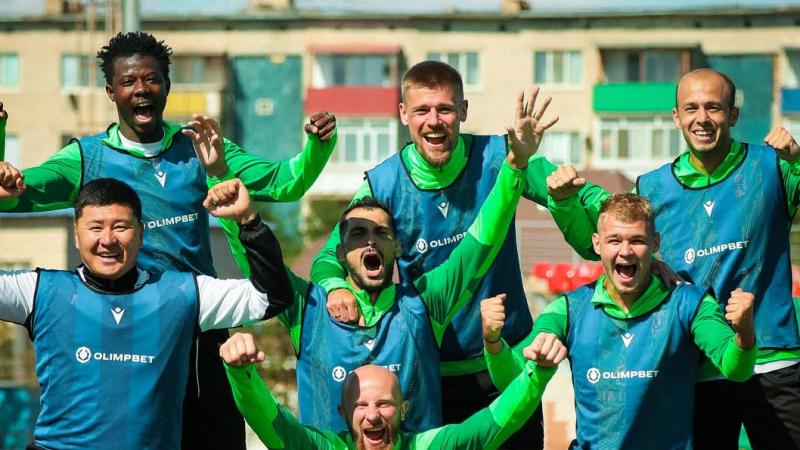 Футболисты «Атырау» ждут премиальные за сохранение прописки в КПЛ