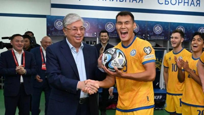 Әліп – Тоқаевпен болған кездесу жайлы: ол сурет қазір Ақтаудағы үйімде ілулі тұр