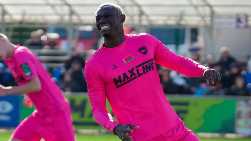 Брат экс-форварда АПЛ продолжит карьеру в Казахстане: есть предложение от топ-клуба