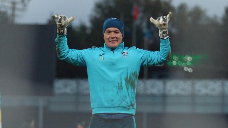 Вратарь-казах уехал в Кыргызстан и стал там чемпионом: друг Анарбекова, ставит на Байсуфинова